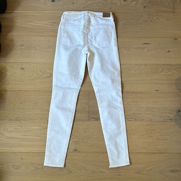 AE white jeans- new with tags - Picture 6 of 6